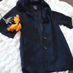 Forever 21 Black Faux Fur Collared Size M Coat/ Jacket